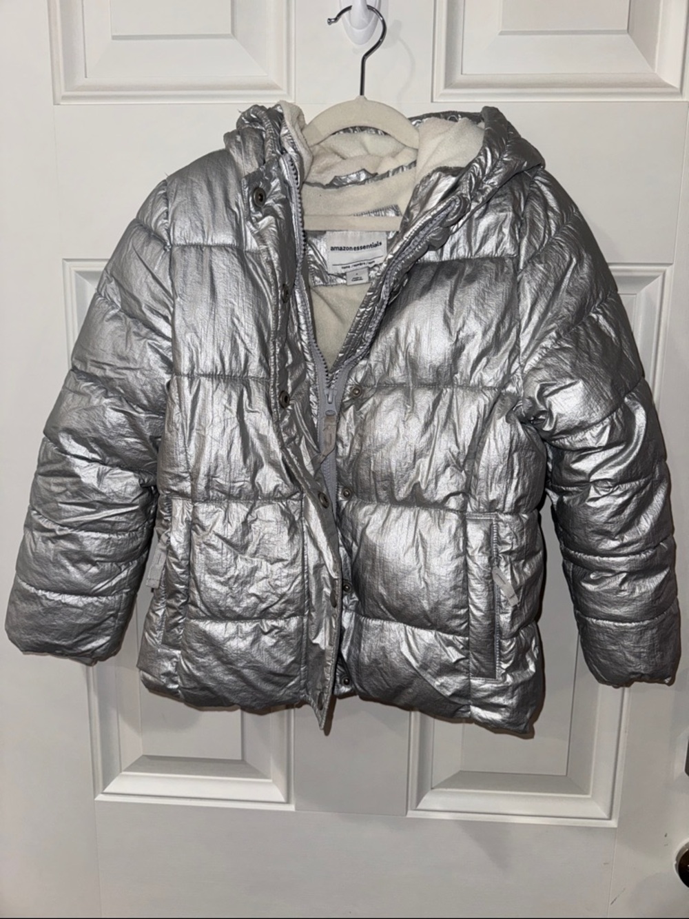 Amazon Essentials Cream Fleece Jacket with Silver Trim
